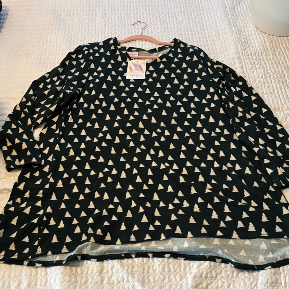 LuLaRoe dark green and White Tree Pattern Top